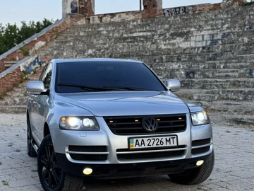 Авто Volkswagen Touareg 2005 № 8911391