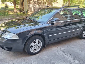 Авто Volkswagen Passat Variant 2005 № 8911509