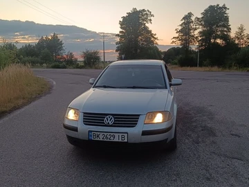 Авто Volkswagen Passat Sedan 2001 № 8911818