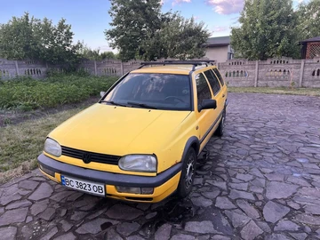 Авто Volkswagen Golf 1998 № 8911890