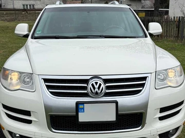 Авто Volkswagen Touareg 2010 № 8912004