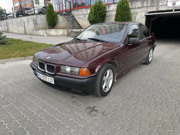 Авто BMW 3 Серия 1992 № 8912214