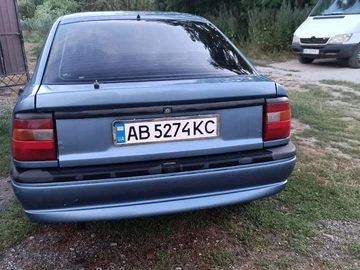 Авто Opel Vectra 1993 № 8912283