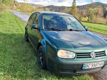 Авто Volkswagen Golf 1999 № 8912300