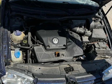 Авто Volkswagen Golf 1999 № 8912317