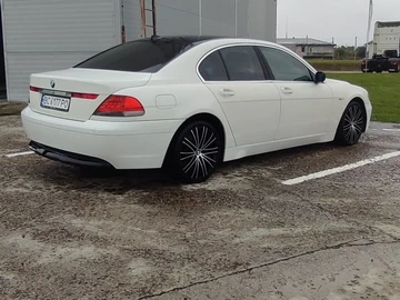 Авто BMW 7 Серия 2002 № 8912319