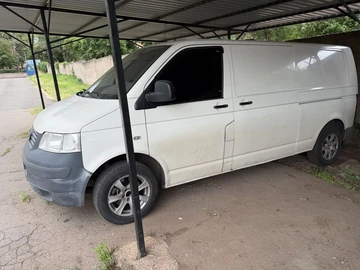 Авто Volkswagen Transporter 2006 № 8912490