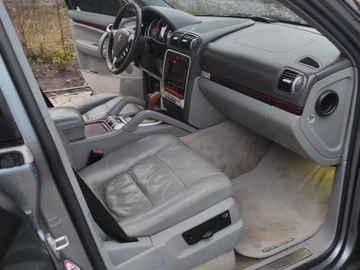 Авто Porsche Cayenne 2005 № 8912548