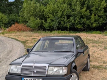 Авто Mercedes 260 1986 № 8912869