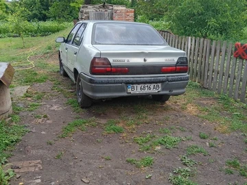 Авто Renault 19 2000 № 8913011