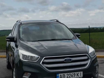 Авто Ford Kuga 2017 № 8913041