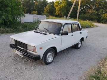 Авто ВАЗ 2105 1992 № 8913108