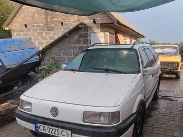 Авто Volkswagen Passat Variant 1989 № 8913205
