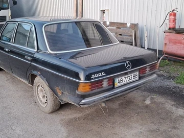 Авто Mercedes W123 1982 № 8913317