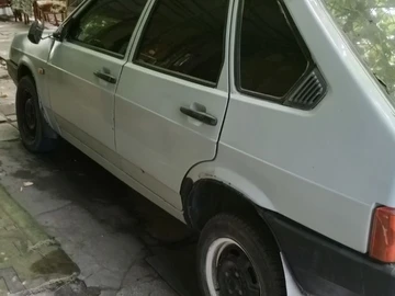 Авто ВАЗ 2109 1992 № 8913533