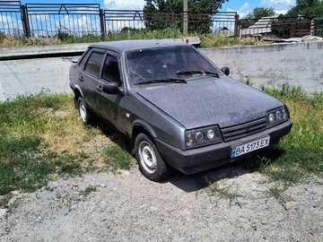 Авто ВАЗ 21099 1995 № 8913543