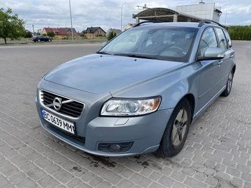 Авто Volvo V50 2010 № 8913930