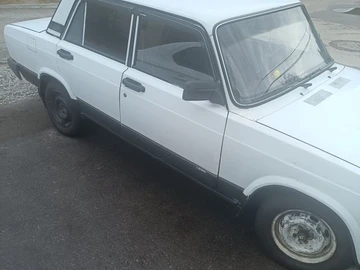 Авто ВАЗ 2107 2000 № 8914047