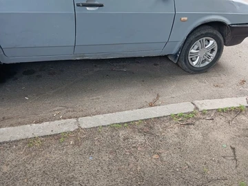 Авто ВАЗ 21099 1999 № 8914285