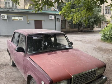 Авто ВАЗ 2107 2000 № 8914338