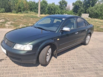 Авто Volkswagen Passat Sedan 1999 № 8914750