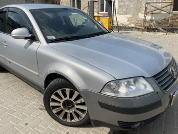 Авто Volkswagen Passat Sedan 2004 № 8915090