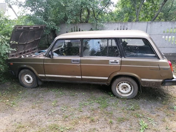 Авто ВАЗ 2104 1990 № 8915271