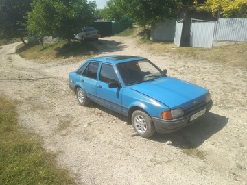 Авто Ford Escort 1986 № 8915472