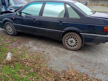 Авто Volkswagen Passat Sedan 1993 № 8915541