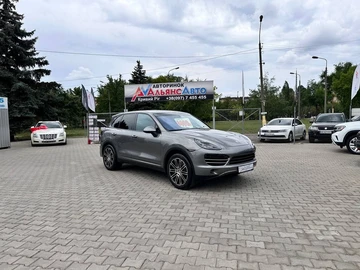 Авто Porsche Cayenne 2012 № 8916161