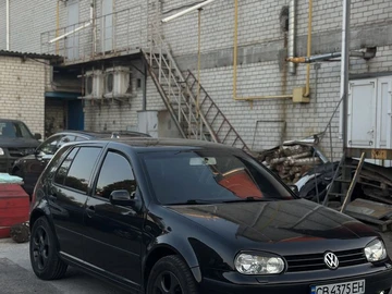 Авто Volkswagen Golf 2001 № 8916314
