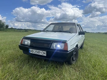 Авто ВАЗ 2109 1995 № 8916483