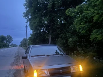 Авто ВАЗ 2109 1991 № 8917059