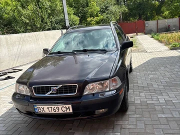 Авто Volvo V40 Kombi 2002 № 8917460
