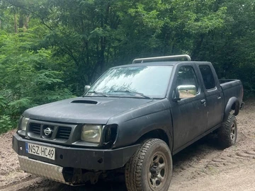Авто Nissan Navara 2000 № 8917987