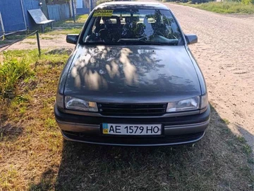 Авто Opel Vectra 1990 № 8918010