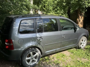 Авто Volkswagen Touran 2005 № 8918024