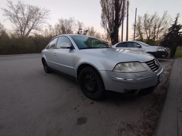 Авто Volkswagen Passat Sedan 2004 № 8918128
