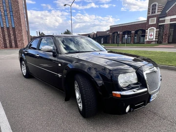 Авто Chrysler 300C 2006 № 8918327