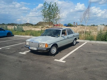 Авто Mercedes 240 1982 № 8918713