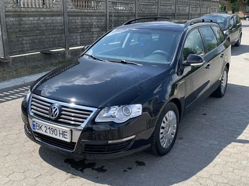 Авто Volkswagen Passat Variant 2005 № 8919136