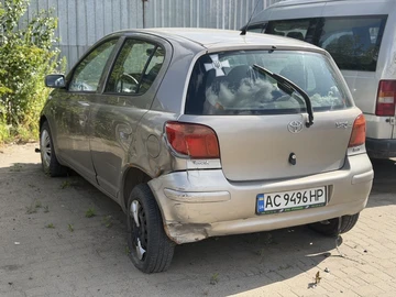 Авто Toyota Yaris 2005 № 8919408