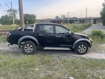 Авто Mitsubishi L 200 2007 № 8919662
