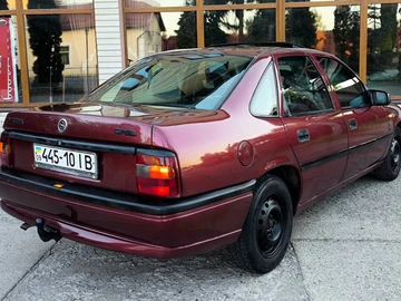 Авто Opel Vectra 1993 № 8919673
