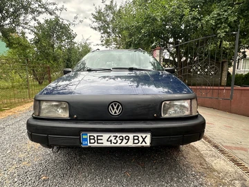 Авто Volkswagen Passat Variant 1993 № 8919721