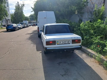 Авто ВАЗ 2107 2004 № 8919873