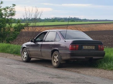 Авто Opel Vectra 1993 № 8919913