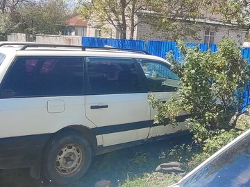 Авто Volkswagen Passat Variant 1990 № 8919974
