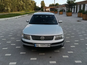 Авто Volkswagen Passat Sedan 1998 № 8920042