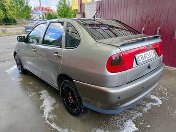 Авто SEAT Cordoba 1998 № 8920116
